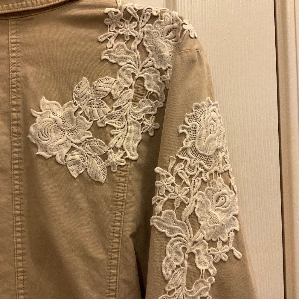 Chicos tan/khaki color with white  lace Embellishment  size2